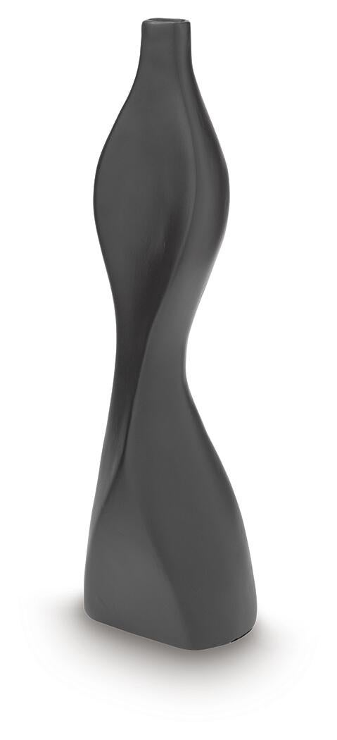Judsen Vase