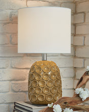 Load image into Gallery viewer, Moorbank Ceramic Table Lamp (1/CN)
